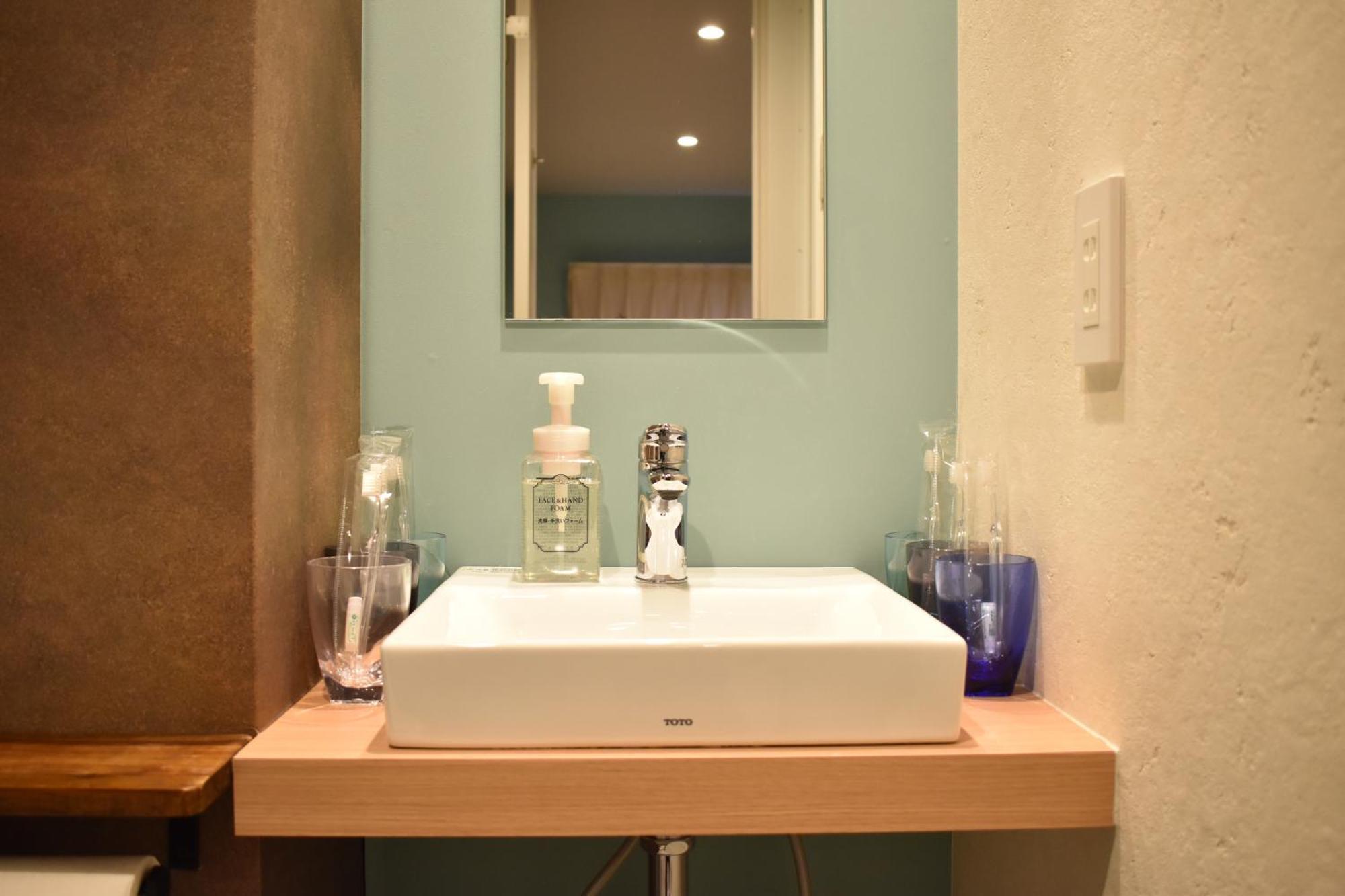 Shinsaibashi House Guest house