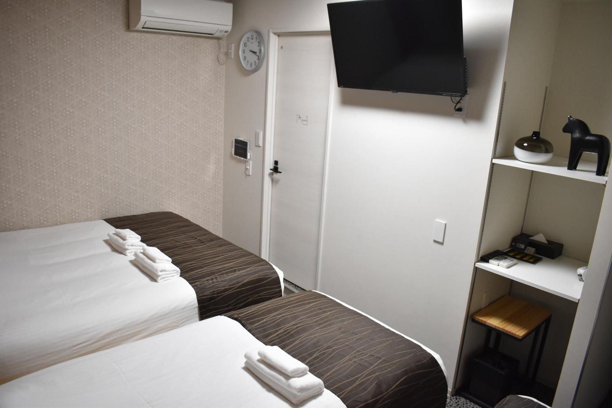 Shinsaibashi House Guest house